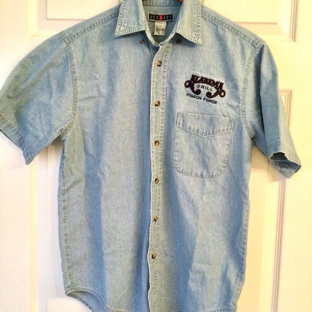 Short sleeved button down jean blouse